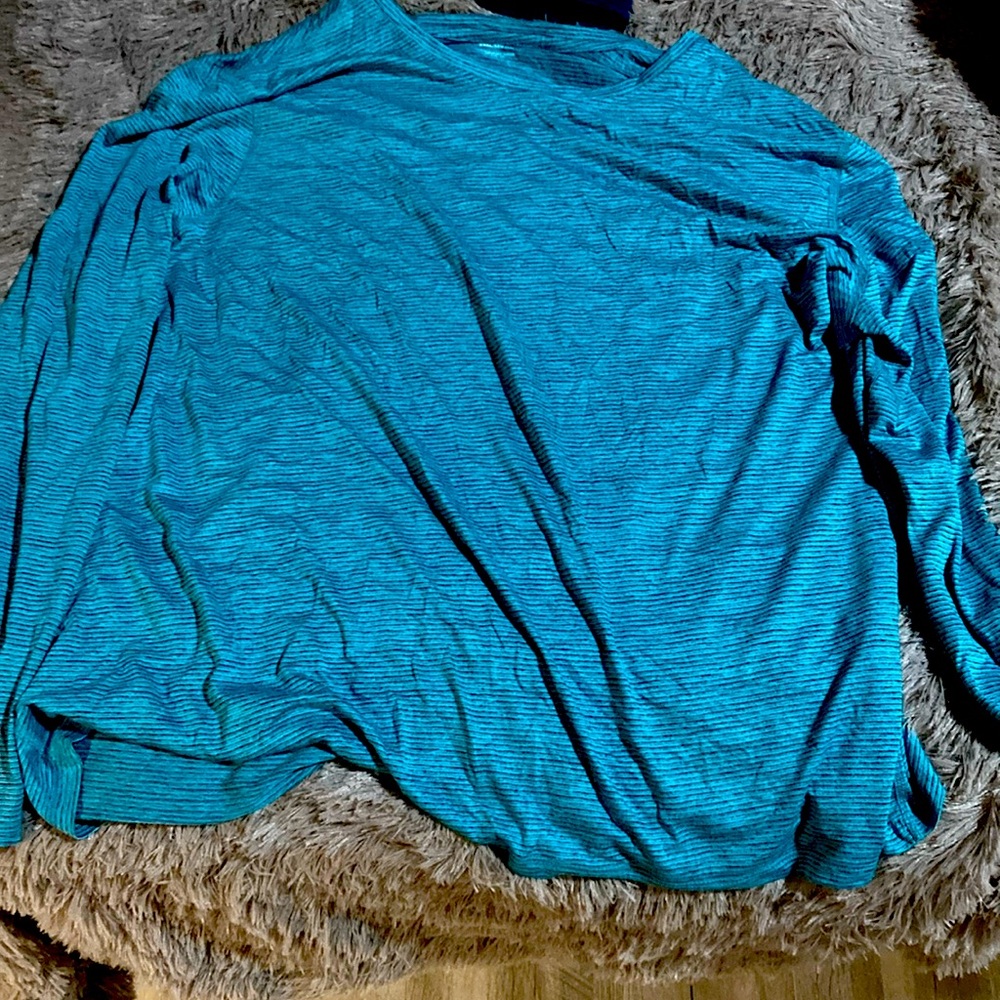 Athletic long sleeve, size 3x